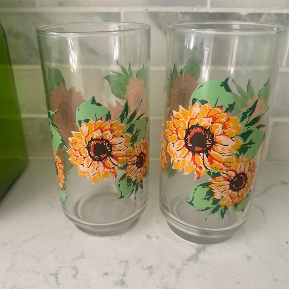 Vintage Sunflower Drinking Glass Tumbler Set